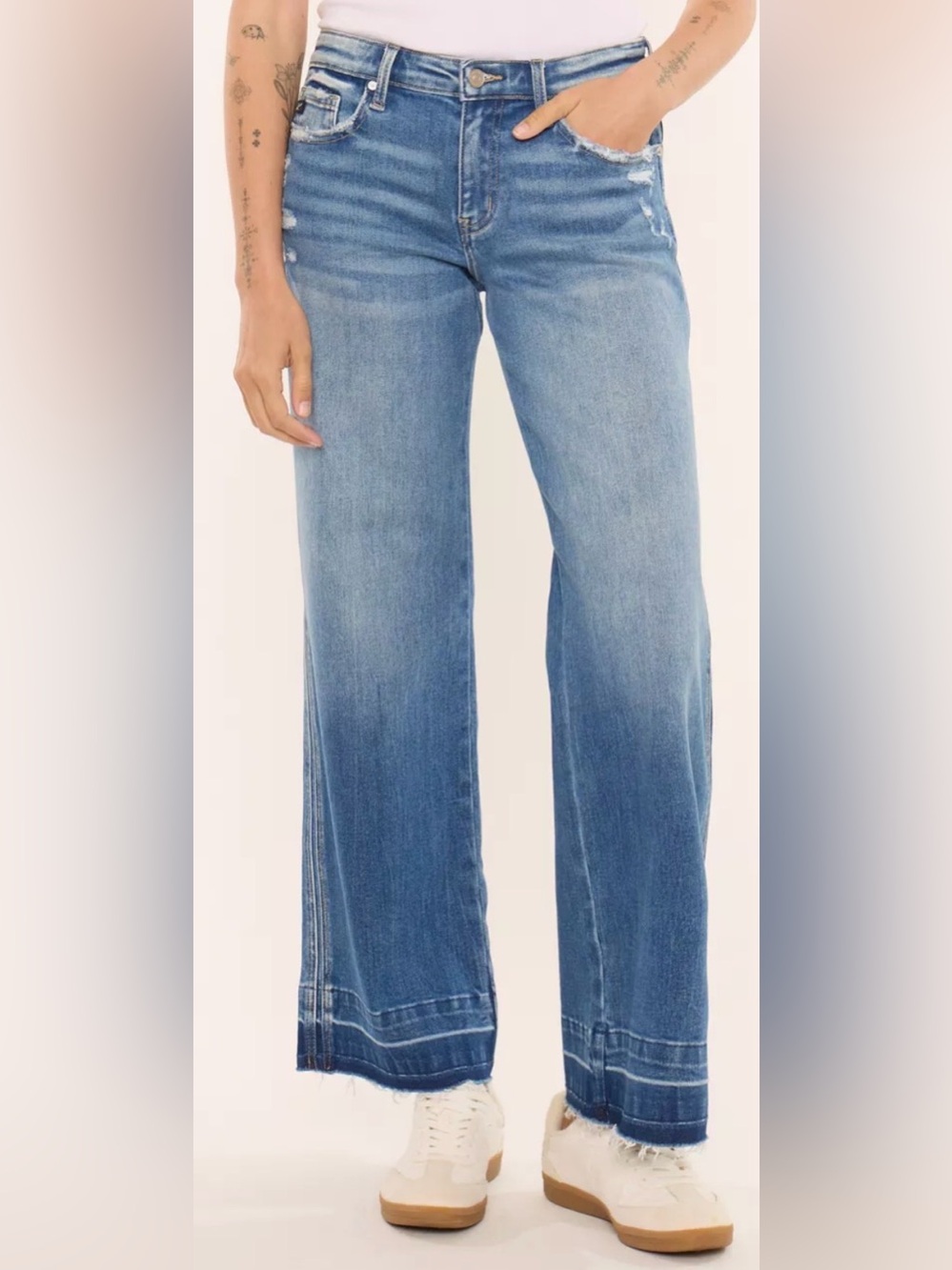 KanCan Wide Leg Released Hem Jeans. Women size 11/29